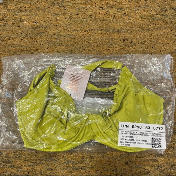 Savage X Fenty Heavenly Satin Quarter Cup Plunge Bra - Picture 3 of 4